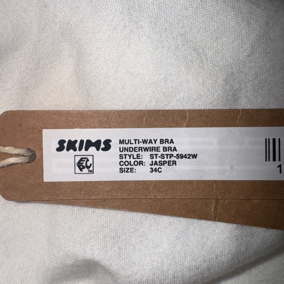 SKIMS Multi-Way Bra - color Jasper - Picture 14 of 15
